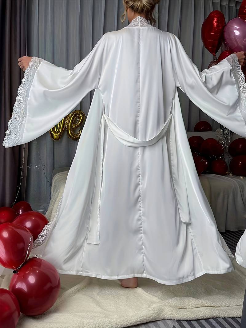 Peignoir de Salon en Satin Élégante