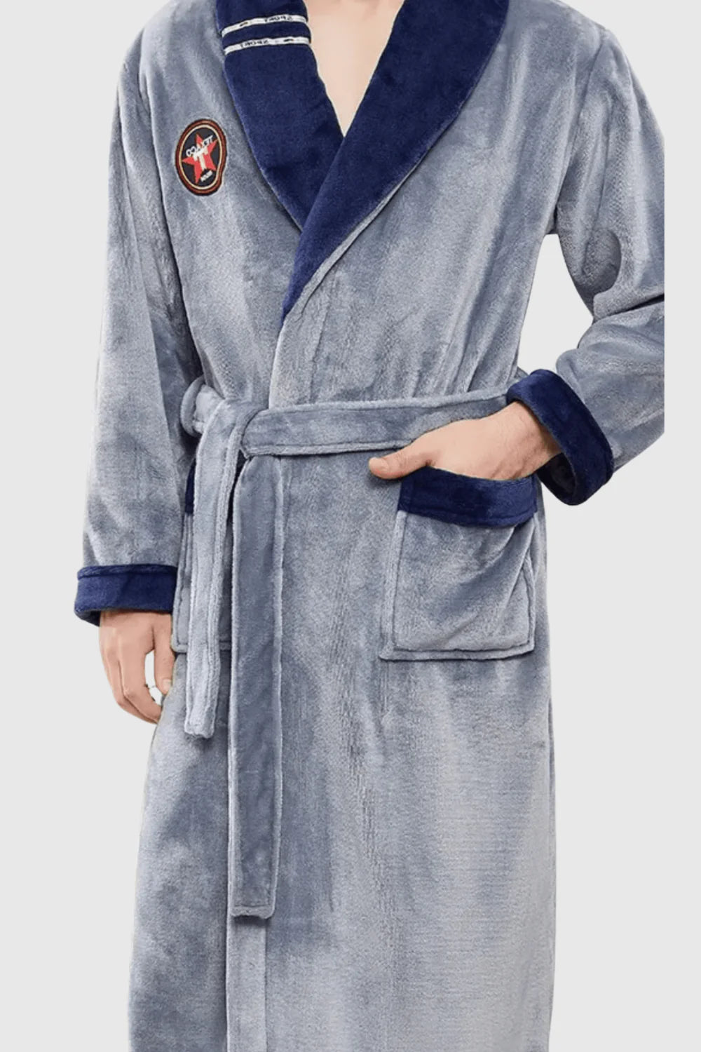 Peignoir de bain homme col châle avec écusson brodé